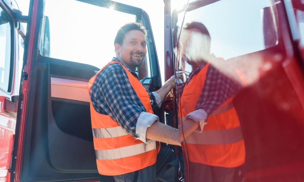 The Difference Between Owner Operators and Company Drivers
