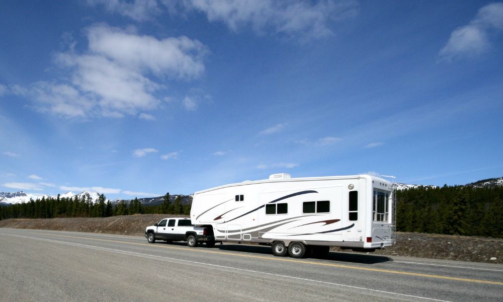 Why You Need a Professional To Move Your Travel Trailer