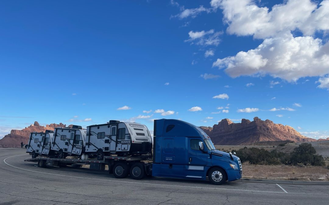 What to Expect When Working for Hauling Companies: A Guide for Truckers